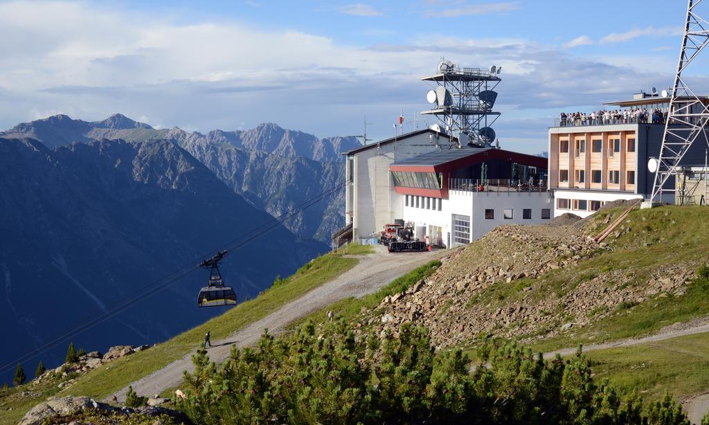 Venet Gipfelhuette Hotel Zams Bagian luar foto