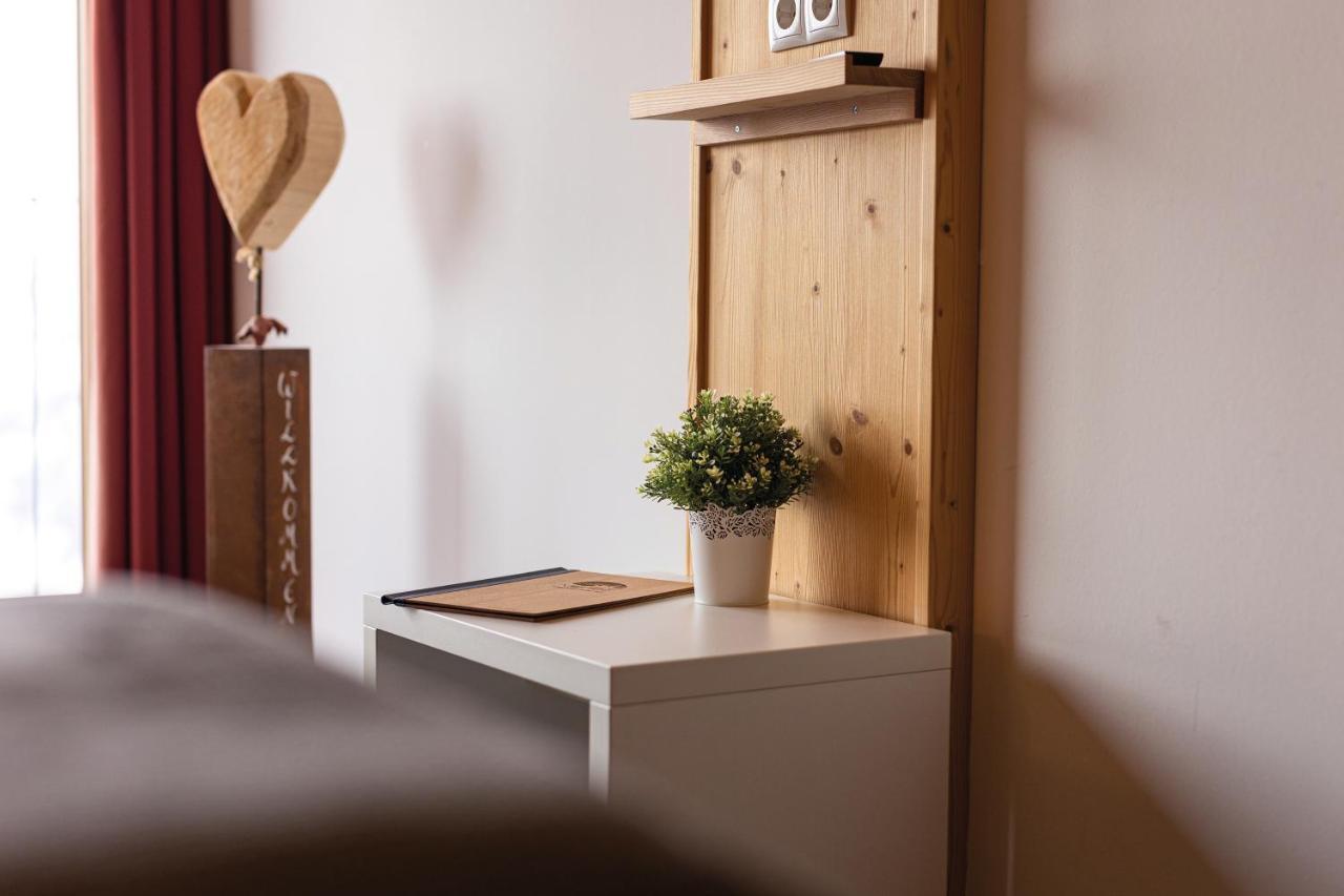Venet Gipfelhuette Hotel Zams Bagian luar foto